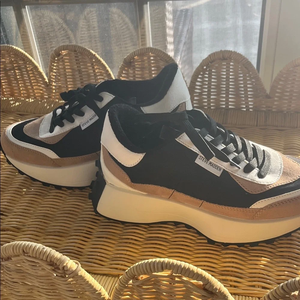 Steve Madden Black, White, and Tan Sneakers - Picture 4 of 4